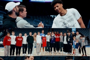 此前客场打雷霆！俄克拉荷马大学队友纷纷到场支持前队友费尔斯